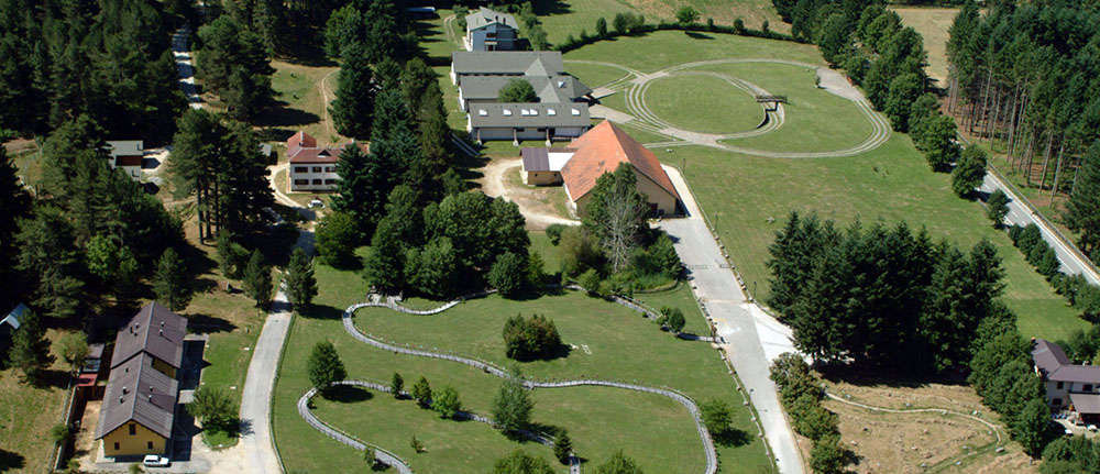 Vista aerea dei centri visita del parco della Sila